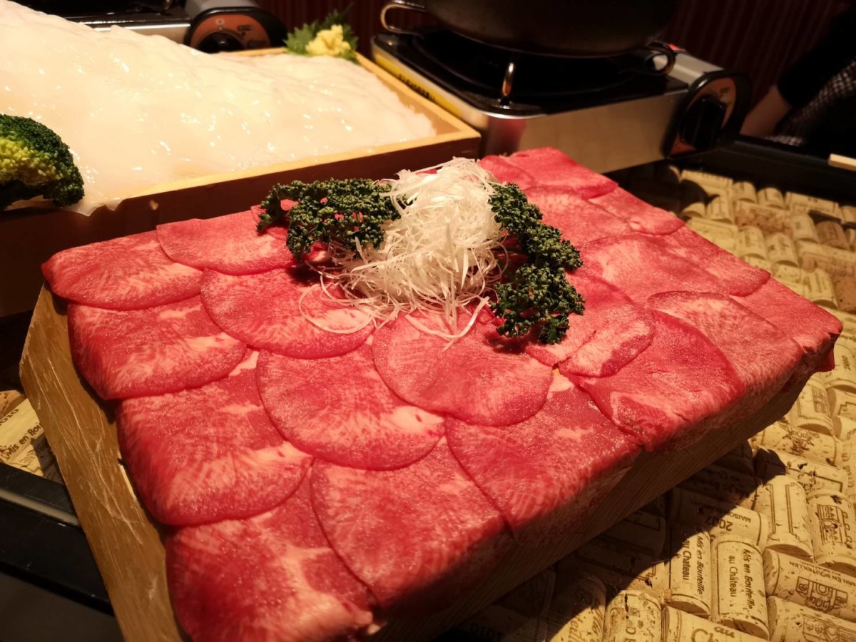 他では味わえない 絶品いかしゃぶ と話題の 牛タンしゃぶしゃぶ が食べれるお店 箱屋 Nagoyajin